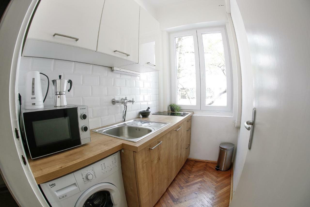 Taya Apartment Любляна Екстер'єр фото